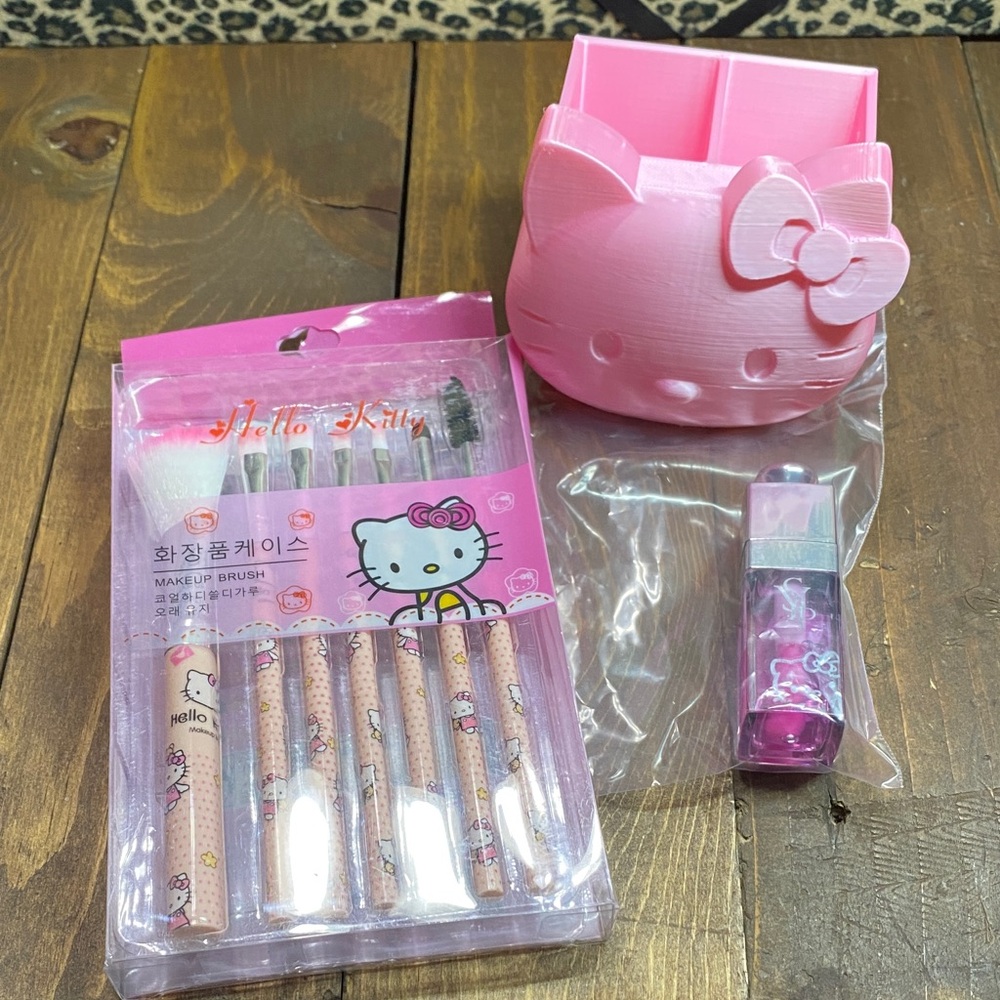 Hello Kitty Pink Makeup Brush Set with 3D Printed Holder and Lip Balm